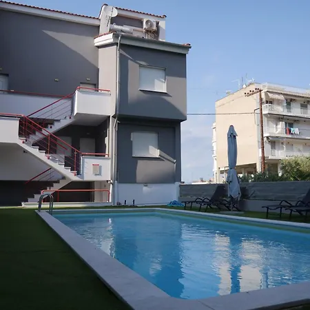 σε συγκρότημα κοντά στη παραλία